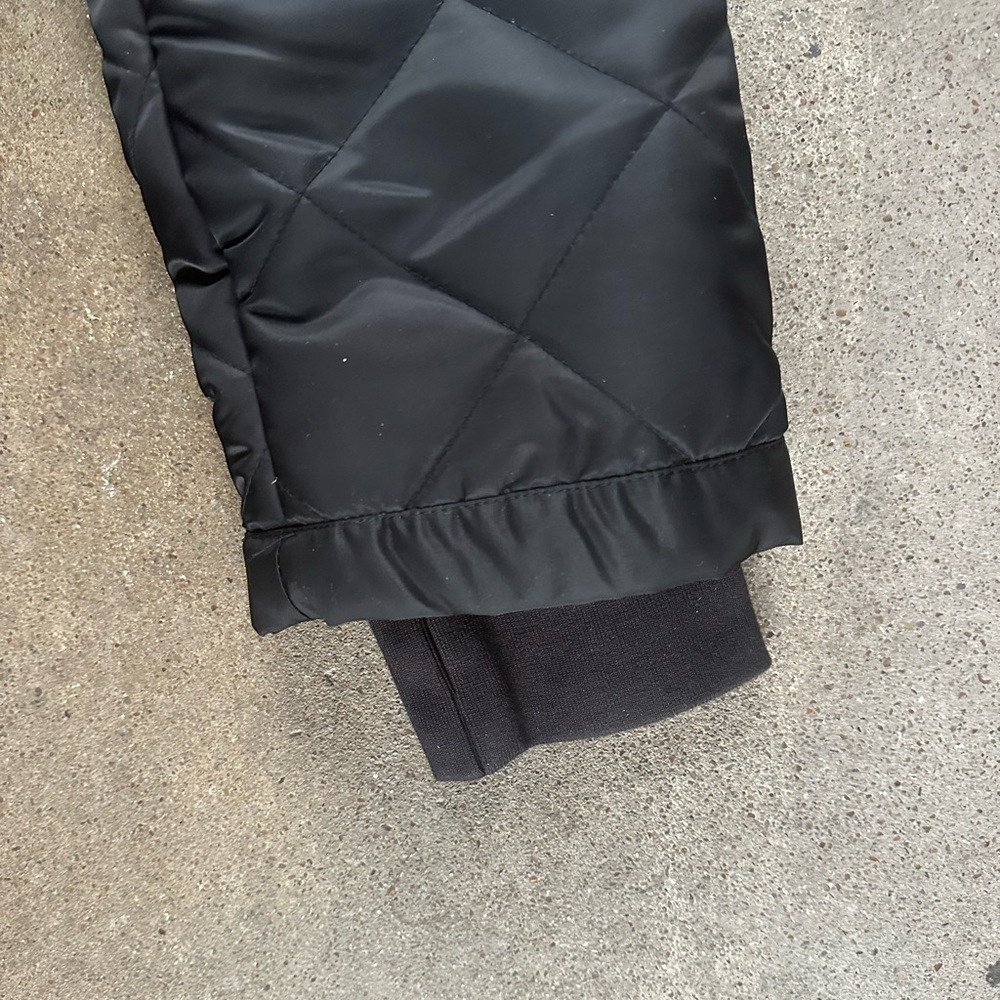 NWT WeWoreWhat Color Blocked Quilted Puffer Jacket in Navy/Black Size Medium - Picture 8 of 9